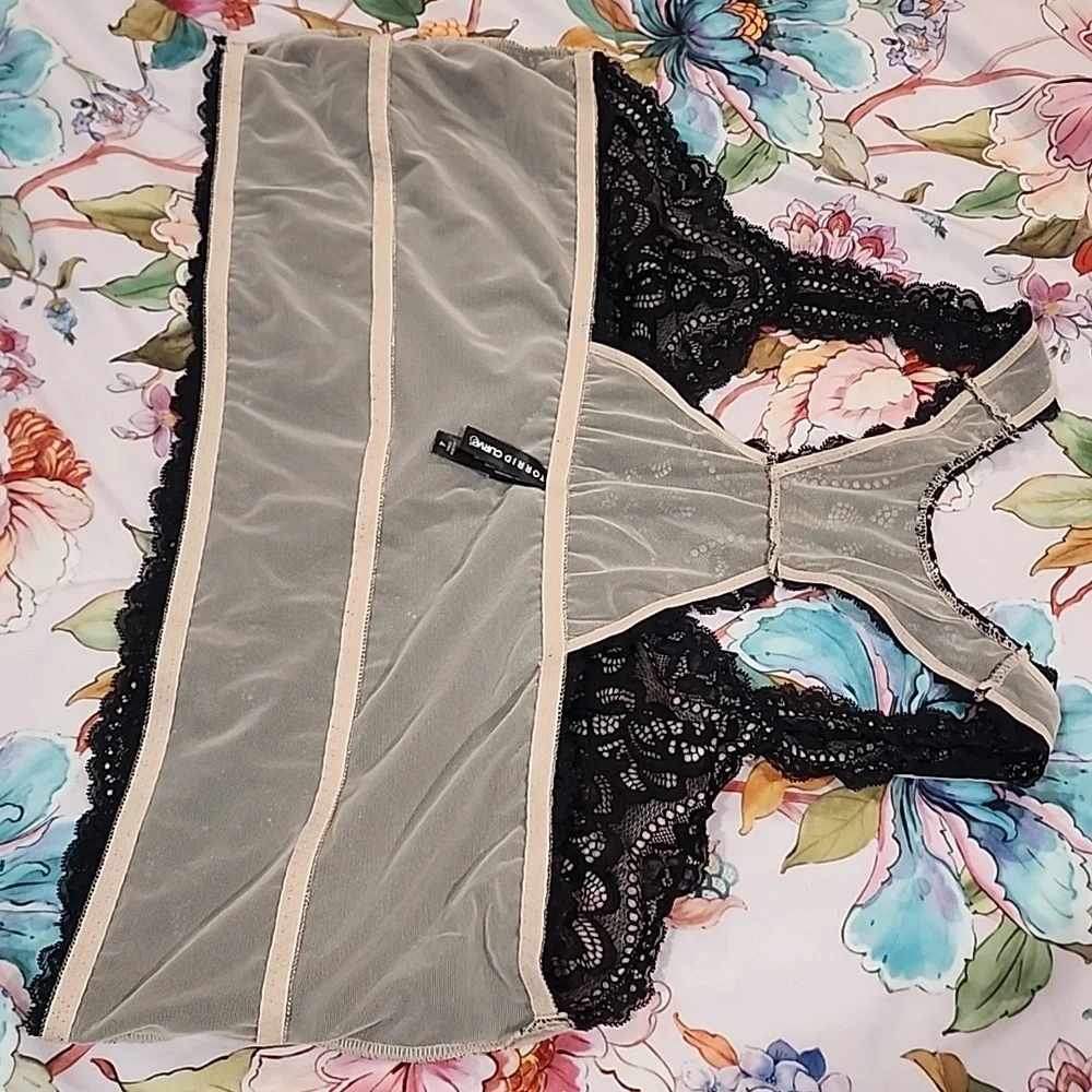 TORRID - Bralettes, Floral Black Lace, Bundle of Three - Picture 6 of 12